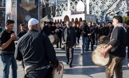 برپایی ۲۰ تکیه در میدان امام حسین (ع) همزمان با دهه سوم محرم