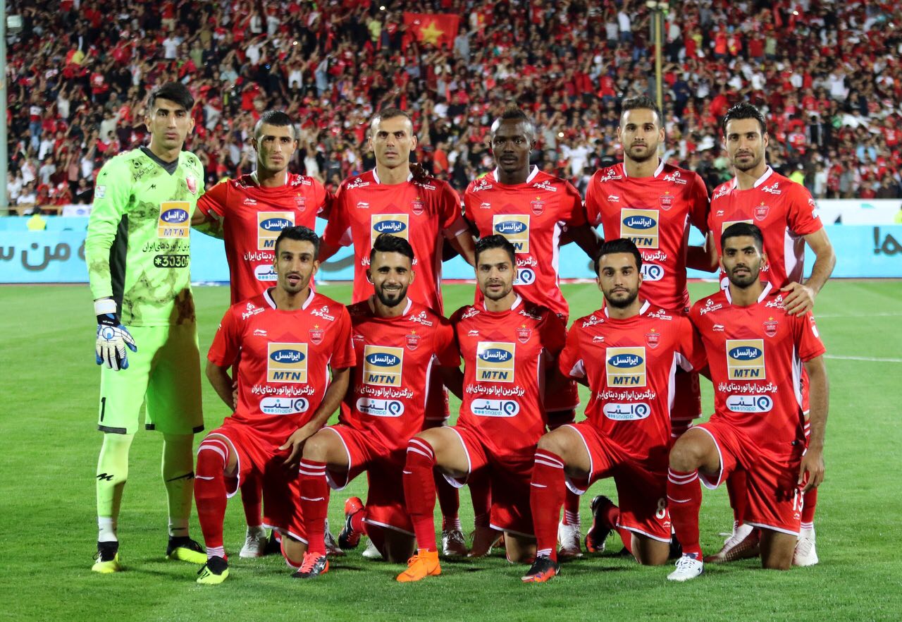 هواداران پرسپولیس برای استقبال به فرودگاه نروند