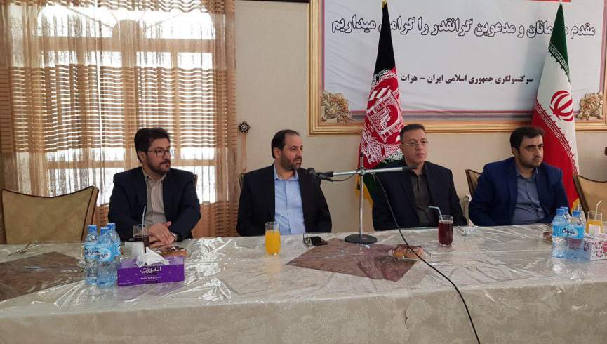 ارائه خدمات به زائرین اربعین در غرب افغانستان شبانه روزی می شود