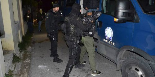 ۴۰ مهاجر افغان در یونان بازداشت شدند