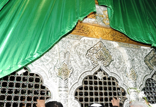 ماجرای 20&zwnj;روز زیارت سیدالشهدا بدون ضریح ضریح