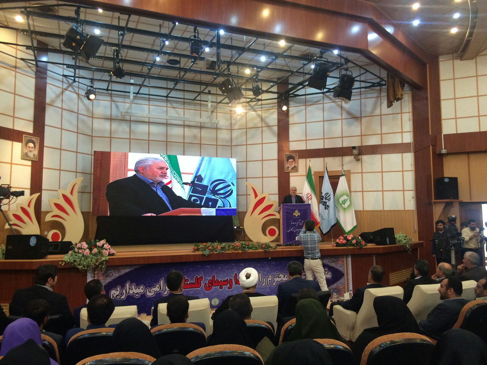 دشمنان نمی‌خواهند مردم ۴۰ سالگی انقلاب را ببینند