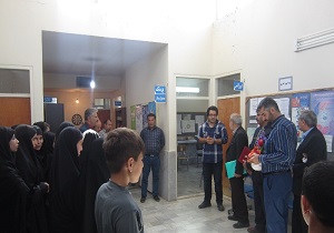 ترویج فرهنگ مطالعه به سبک یک پزشک در تاکستان