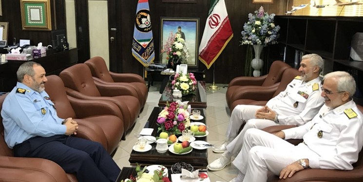 رئیس سازمان صنایع دریایی وزارت دفاع با فرمانده نیروی هوایی ارتش دیدار کرد
