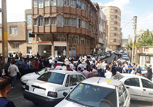 دفتر نخستین تاکسی اینترنتی مهاباد پلمپ شد
