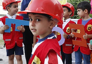 آموزش ایمنی و آتش نشانی به کودکان مهد‌های کودک در اردکان