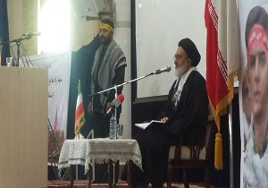 بصیرت نیروهای بسیجی،خنثی‌کننده توطئه‌های دشمن است/سخنان ترامپ ناپخته،سخیف و بدون حساب است