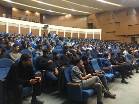 اقتدا کردن به مقتدا از ویژگی های اصلی دانشجوی بسیجی است