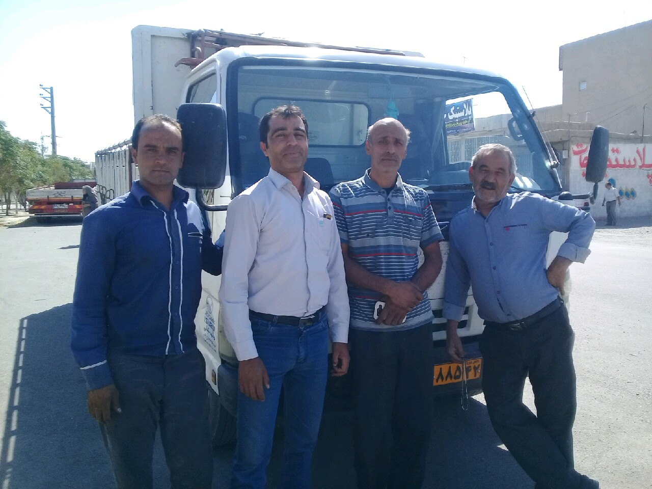 کامیون داران به دنبال سیاسی کردن درخواست هایشان نیستند/ کاهش هزینه لوازم یدکی و هزینه&zwnj;های سنگین کمیسیون باربری از خواسته&zwnj;های کامیون داران