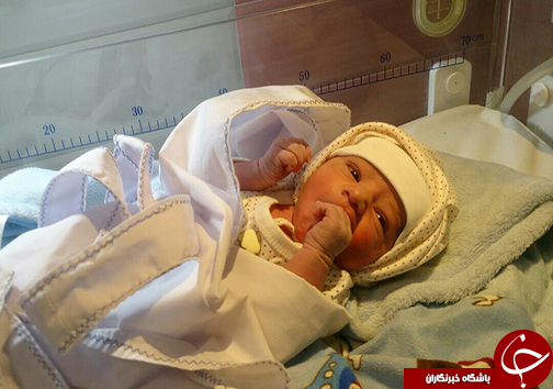 تولد نوزاد عجول با کمک نیرو&zwnj;های اورژانس ۱۱۵ + عکس