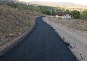 عملیات آسفالت ریزی مسیر دسترسی دربند «هیر» در اردبیل آغاز شد