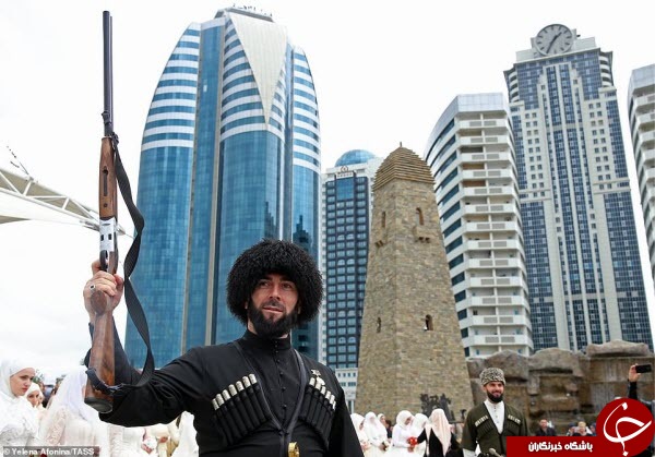 ازدواج دستهجمعی ۲۰۰ زوج چچنی در دویستمین سالگرد تاسیس پایتخت این کشور+عکس ازدواج دستهجمعی ۲۰۰ زوج چچنی در دویستمین سالگرد تاسیس پایتخت این کشور+عکس