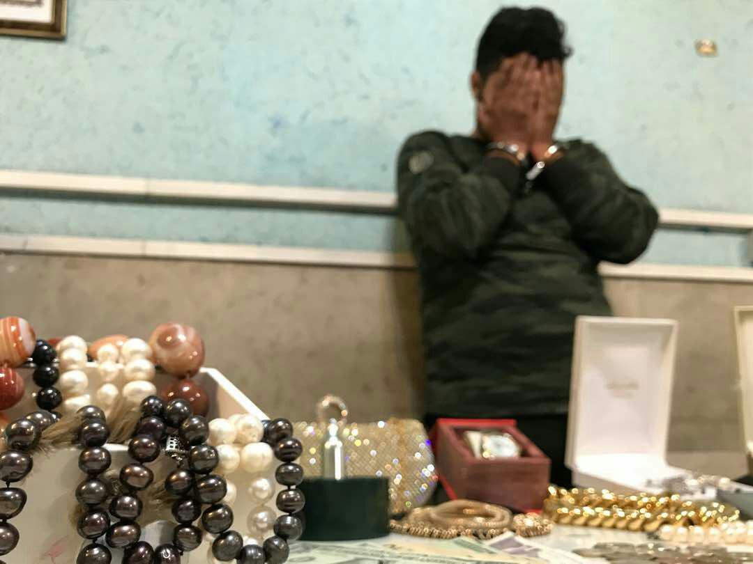 سرقت از منزل مدیرعامل شرکت برای گرفتن انتقام بی نتیجه ماند + تصاویر سرقت از منزل مدیرعامل شرکت برای گرفتن انتقام بی نتیجه ماند + تصاویر