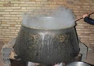 دختر 3 ساله در دیگ حلیم پخت