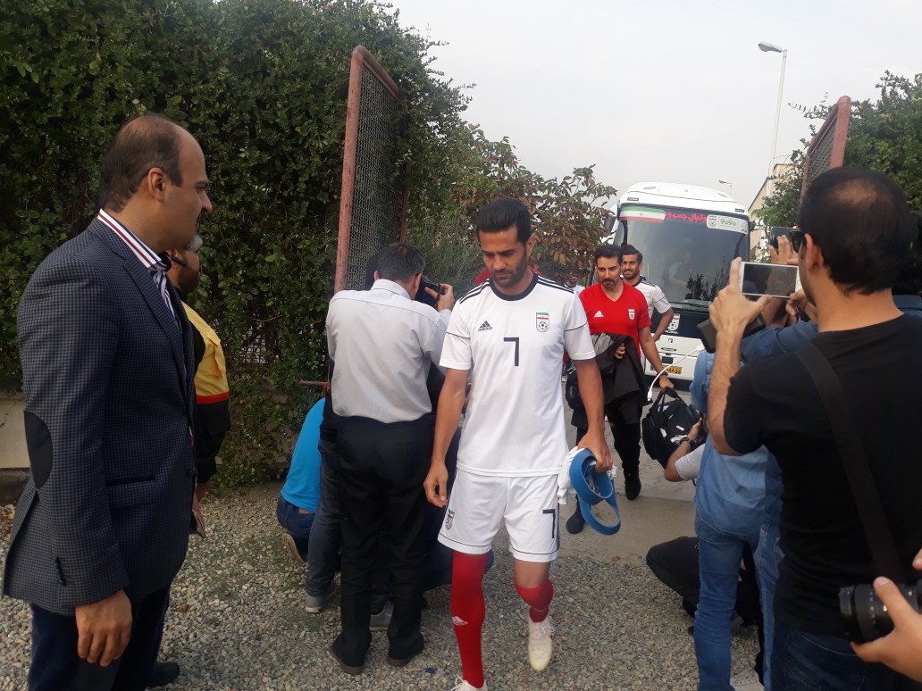 ملی پوشان فوتبال ایران پا به توپ شدند
