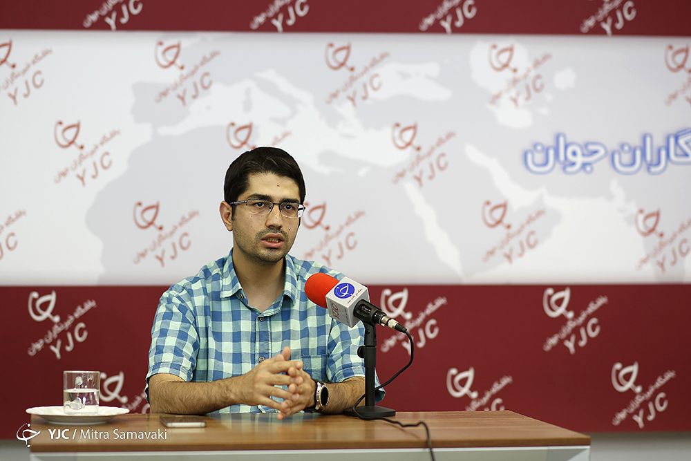حاکمیت برای حمایت از پیامرسانهای داخلی باید سرویسهای کاربردی خود را در آنها ارائه کند حاکمیت برای حمایت از اپلیکیشنهای داخلی باید سرویسهای کاربردی خود را در آنها ارائه کند