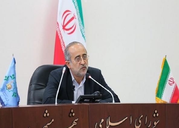 تابع قانون منع بکارگیری بازنشستگان هستیم