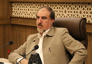 با افرادی که پرچم اسرائیل را در شهرداری برافراشتند برخورد شود