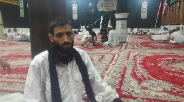 جوان اصفهانی زائر کاروان پیاده روی انصارالحسین (ع) از مشهد تا کربلا است
