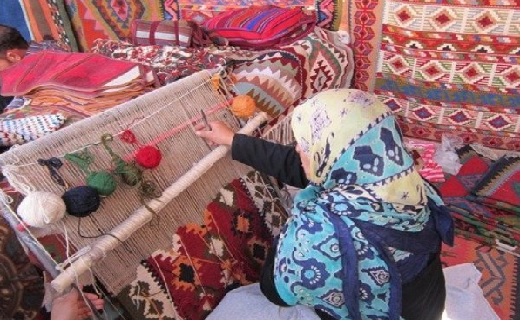 خواب فرش دستباف در سایه رکود/ دستانی که دیگر نمی بافند