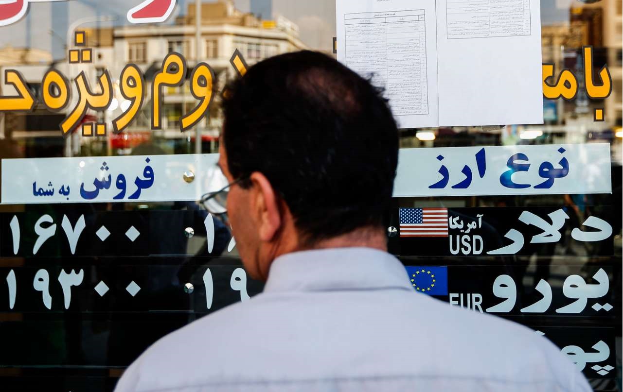 روند کاهش قیمت دلار در بازار آزاد متوقف شد/افزایش نرخ ارز در شبکه اجتماعی!