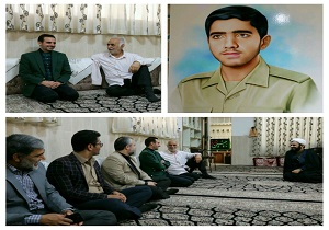 دیدار مدیر کل صدا و سیمای یزد با خانواده شهید پرنیان