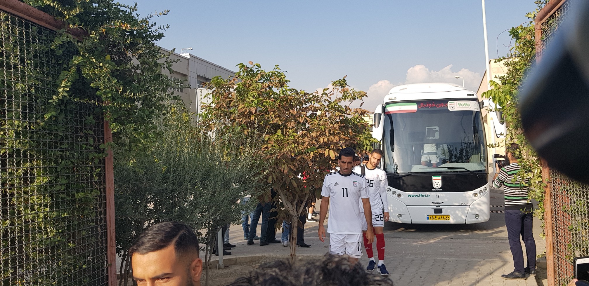 بازیکنان تیم ملی فوتبال ایران پا به توپ شدند