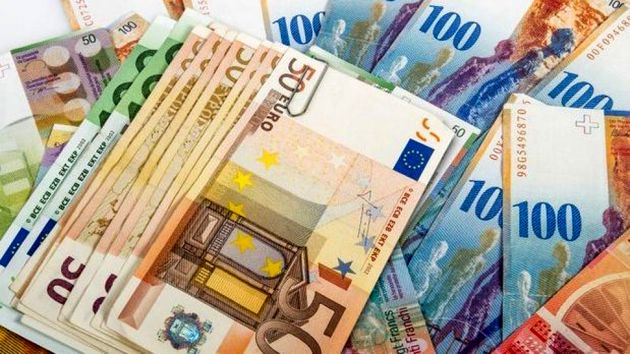 نرخ ۳۹ ارز رایج بین بانکی در ۱۸ مهرماه+ جدول