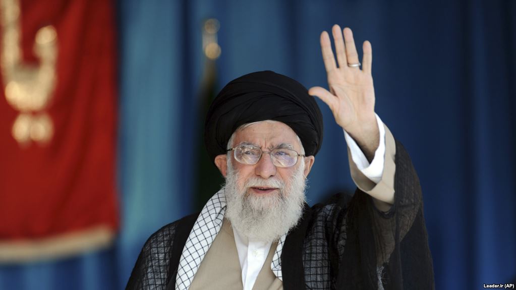 مروری بر نقش&zwnj;آفرینی جوانان در عرصه&zwnj;های جهاد در چهل سال انقلاب +پوستر