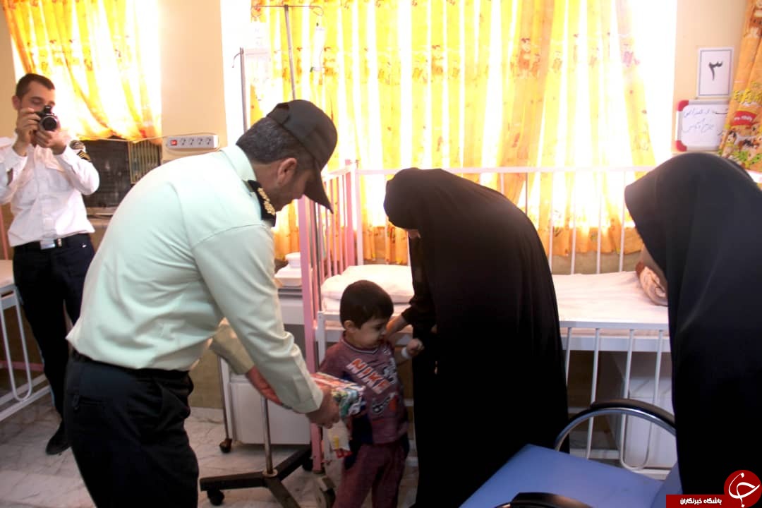 بازدید فرماندهی انتطامی گناوه از کودکان بیمار