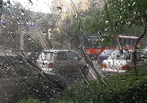 بارش‌های رگباری همراه با وزش باد شدید