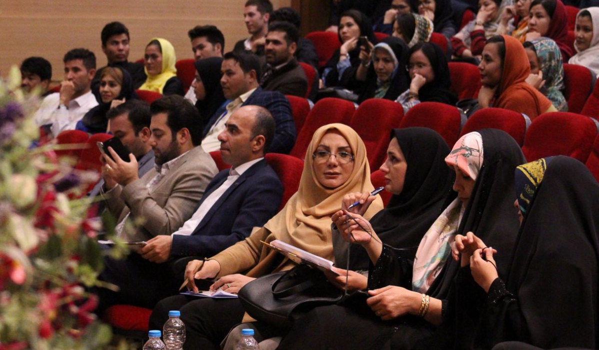 درخشش بانوان سخنران در دومین دوره مسابقات سخنرانی دانشجویان افغانستانی + تصاویر درخشش بانوان سخنران در دومین دوره مسابقات سخنرانی دانشجویان افغانستانی + تصاویر