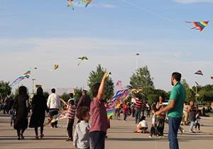 همایش خانوادگی پرواز بادبادک‌ها در "بجستان" + فیلم