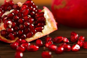 برداشت انار در گیلان