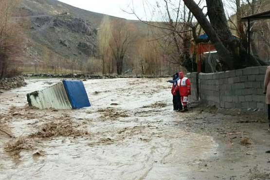 درخواست اعتبار ۲۷۰ میلیاردی برای بازسازی راه های ۴ استان سیل زده