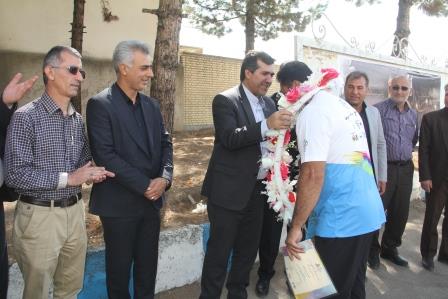 تجلیل از رکوردار پرتاب نیزه در آسیا