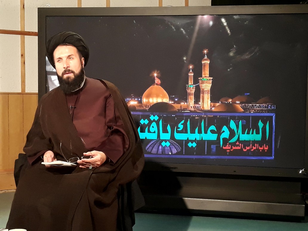 مشکل جامعه ما فقر صبر است/ نهضت عاشورا سیاسی&zwnj;ترین نهضت جهان است/ مراسم عزاداری در جبهه&zwnj;ها بدون باند، اکو و نذری برپا می&zwnj;شد