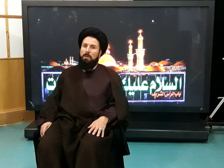 مشکل جامعه ما فقر صبر است/ نهضت عاشورا سیاسی&zwnj;ترین نهضت جهان است/ مراسم عزاداری در جبهه&zwnj;ها بدون باند، اکو و نذری برپا می&zwnj;شد