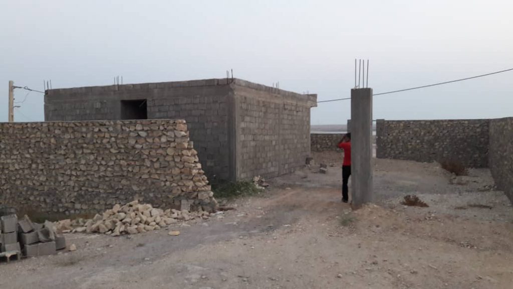 حال دانش آموز مصدوم تنگستانی خوب است؛ لزوم تکمیل سریع&zwnj;تر مدرسه ناتمام روستا