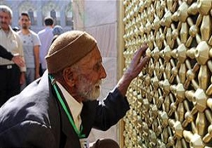۸۴۰ سالمند و معلول خراسانی به حرم مطهر رضوی مشرف می‌شوند