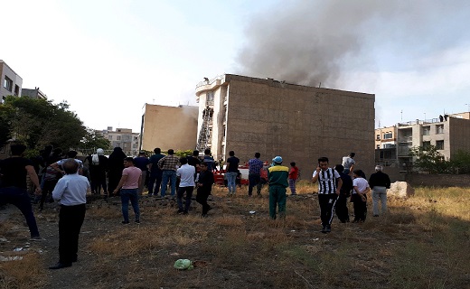 ۱۵ مصدوم در آتش سوزی یک ساختمان مسکونی در قزوین