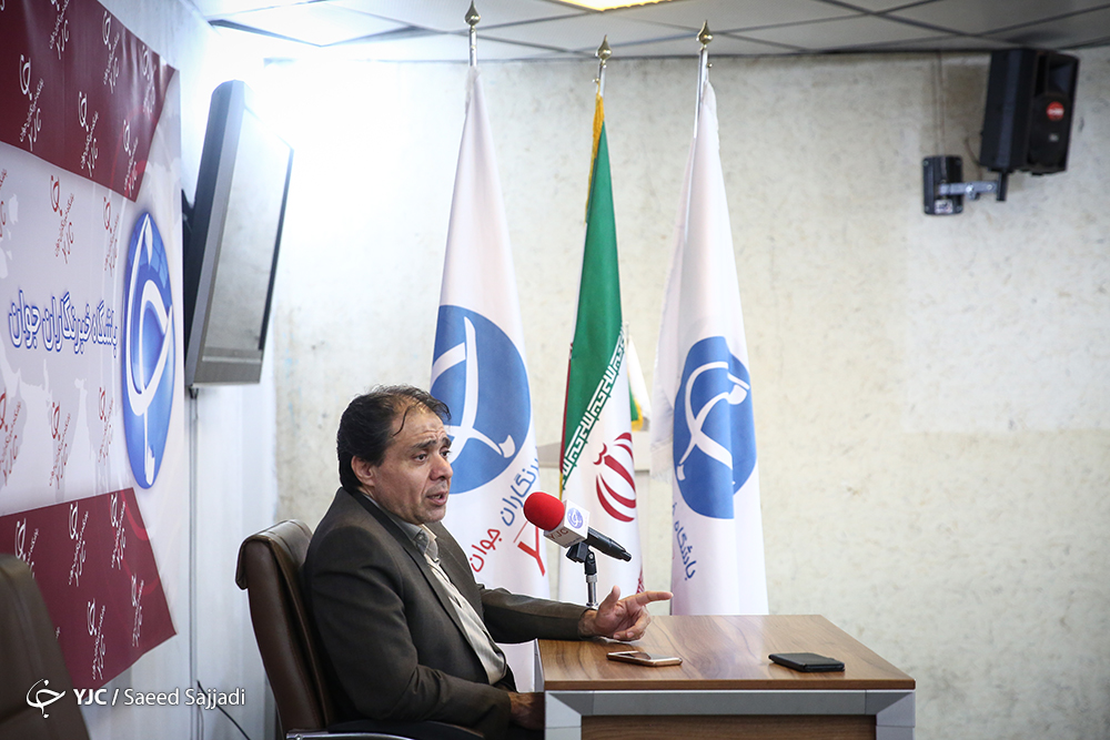 آغاز طرح نسخه الکترونیکی پزشکان تا پایان سال در کشور/ حوزه سلامت محل خوبی برای تسویه حساب&zwnj;های سیاسی نیست/ آخرین جزئیات از حذف دفترچه بیمه و رفع همپوشانی