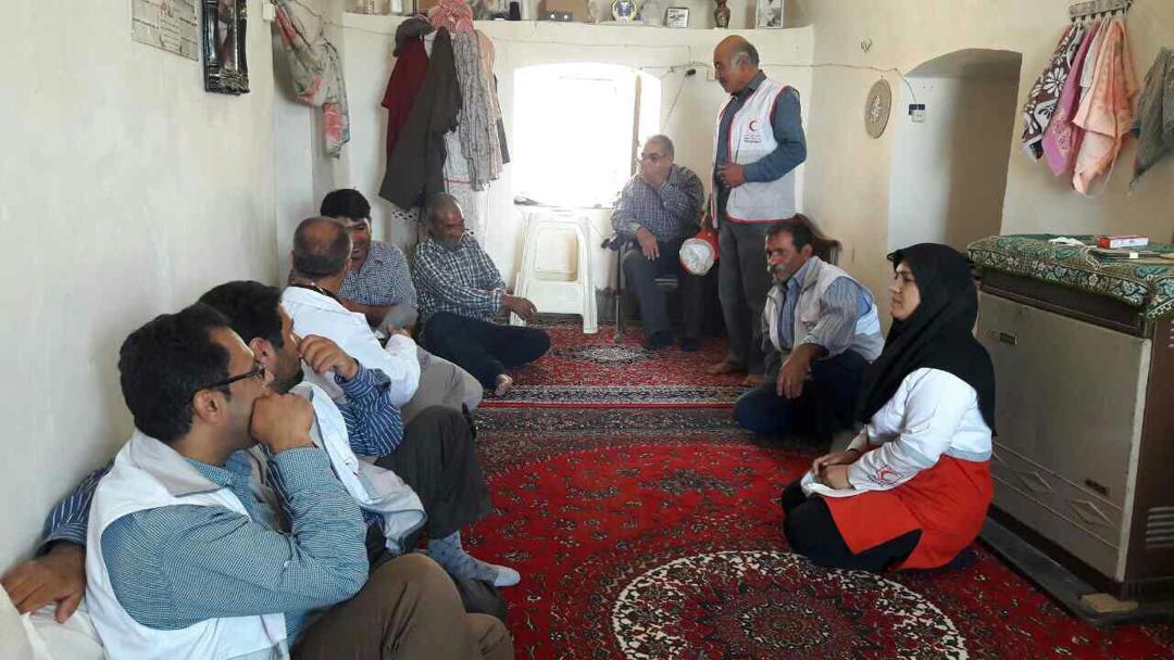 کاروان سلامت هلال احمر ایلام به روستای گاودول اعزام شد