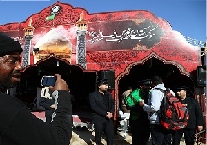 برپایی موکب آستان حضرت معصومه (س) در عمود ۱۰۸۰/آمادگی کاروان سفیران کریمه اهل بیت(س) درموکب های عراقی