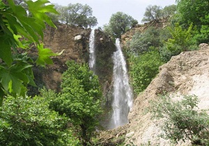 آبشار زیبای "شیوند" در ایذه + فیلم