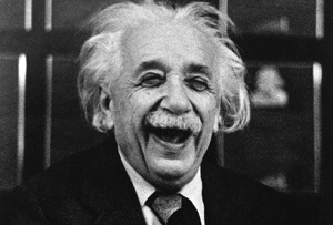 تصاویری کمتر دیده شده از نابغه علم فیزیک جهان