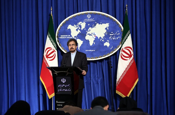 وزارت امور خارجه پیگیر بسته شدن برخی صرافی های ایرانی در گرجستان است