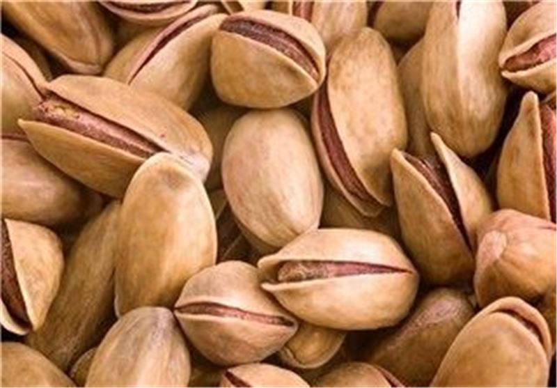 پسته در بازار تهران کیلویی ۱۰ دلار