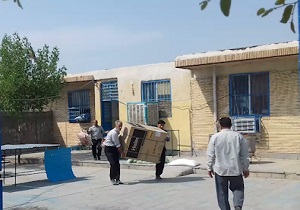 بارگیری نذورات اهدایی مردم جیرفت به زائران اربعین + فیلم