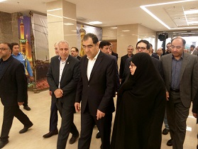 بازدید وزیر بهداشت و درمان از چندین طرح پزشکی و خدماتی در اصفهان